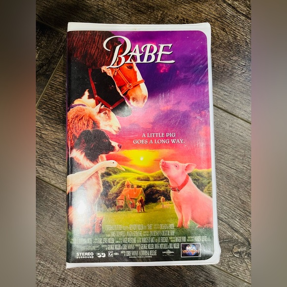 Vintage Babe VHS Tape (1995) - MCA Universal - Clamshell Case - Picture 1 of 3